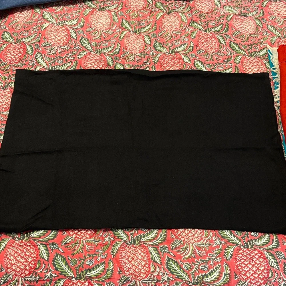 Bundle of 4 pashmina type shawls - Picture 6 of 6